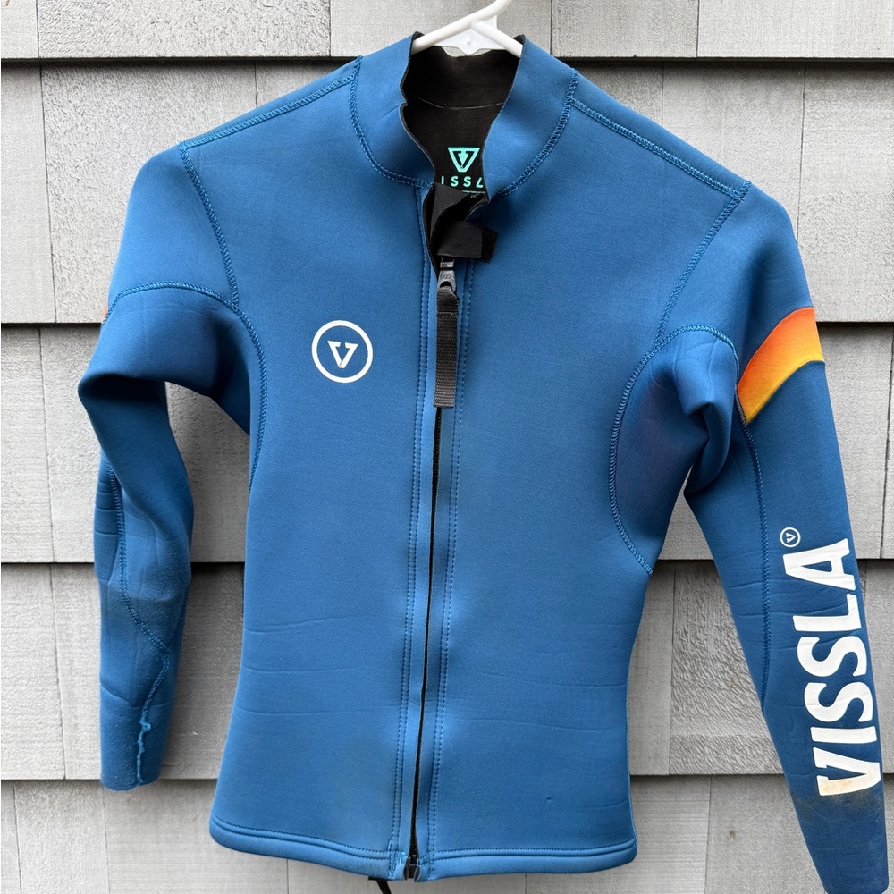 Boys wetsuit top good condition - great for summer days at the beach or lake